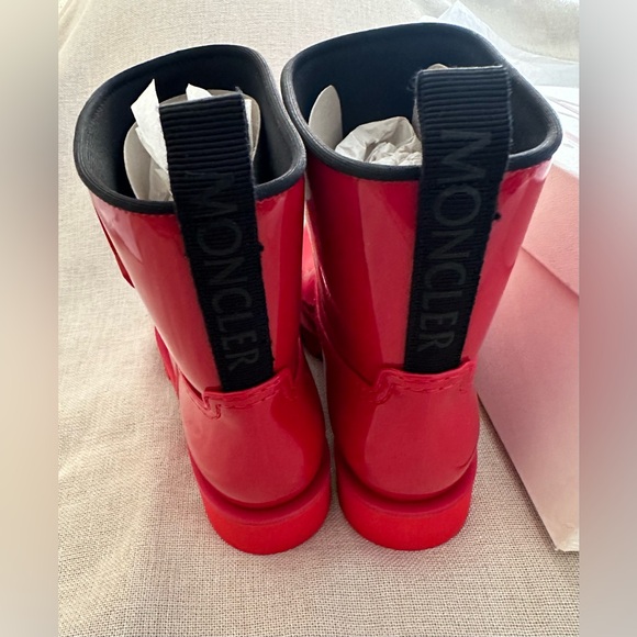 MONCLER
Ginette logo-appliquéd glossed-rubber rain boots new never used with box - Picture 13 of 16